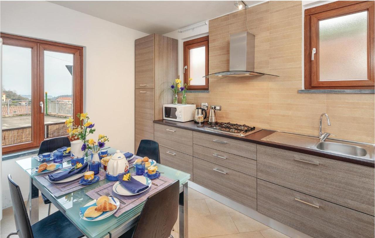 Beautiful Apartment In Pitelli -Sp- With Kitchen La Spezia Extérieur photo